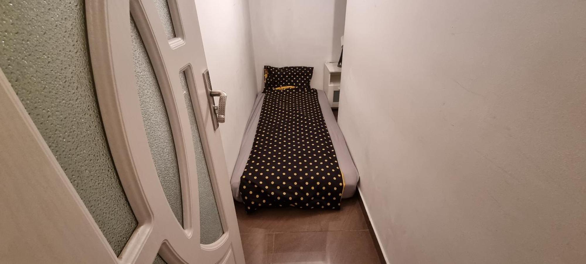 Apartment T & E *